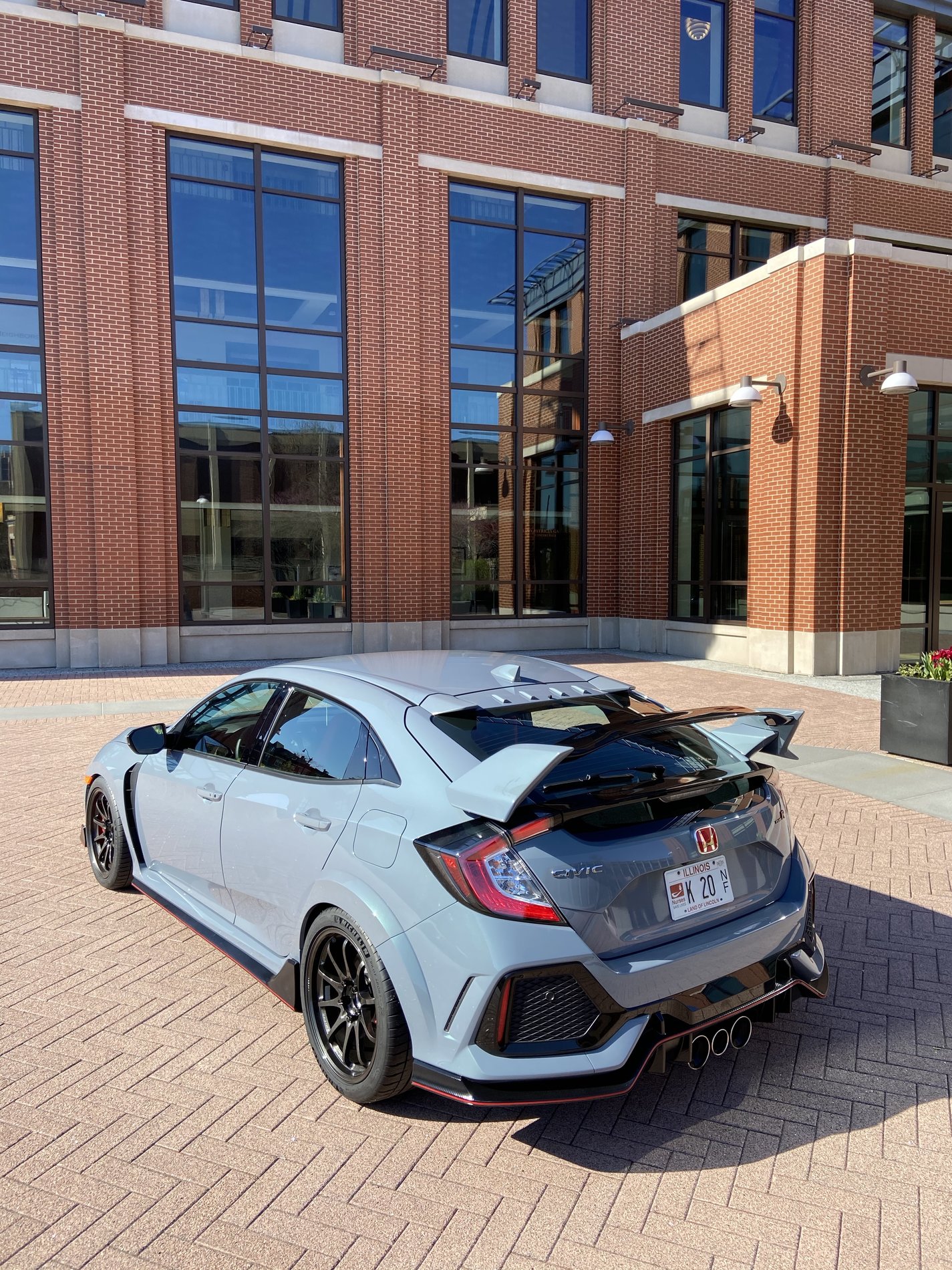 Honda Civic 10th gen Official Sonic Grey Pearl Type R Picture Thread 6iHT4oNyTzeSlFVMONh2eA