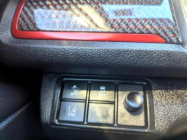 Honda Civic 10th gen Any idea what this button does? mZdhGhcSnEJFZXBy2iY9898GEjo