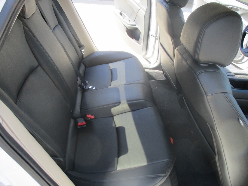 Honda Civic 10th gen What did you do to your Civic today? (II) Passenger Rear Seat.JPG
