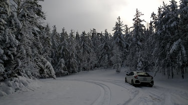 Honda Civic 10th gen Winter.   Driving your CivicX, have a Beater or Secondary? snowy-potholes-pp-back-1380x766